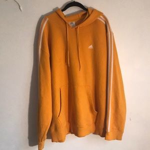 Oversized adidas sweatshirt !